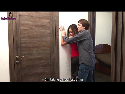 ❤️ Сексуальний ріелтор чуттєво смикає свою кицьку і трахається, продаючи свою квартиру - Кремпай ️ Красиве порно на uk.pornhills-com.ru ﹏