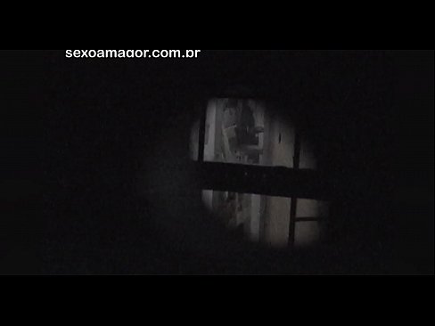 ❤️ Блонді таємно знімає на відео сусідський вуайерист, прихований за порожнистими цеглами ️ Красиве порно на uk.pornhills-com.ru ﹏